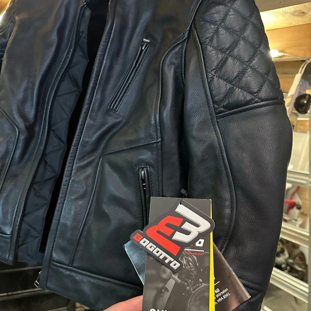 Women’s Black Leather Jacket (Motorcycle) - Picture 3 of 6